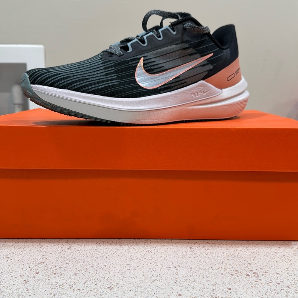 Nike gym shoes